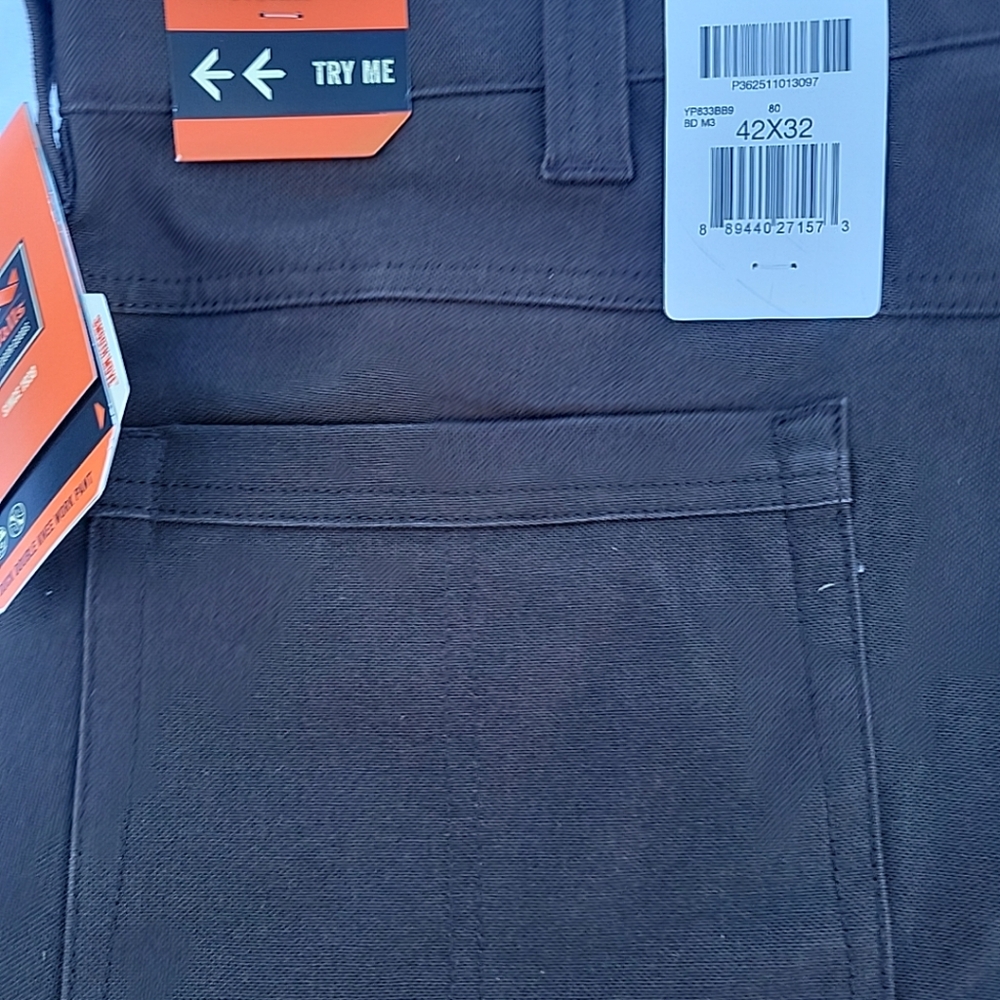 Walls Ditchdigger Work Pants. Brown. Double knee with cell pocket. Relaxed fit